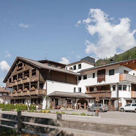Hotel Bergland Cadipietra Exterior photo